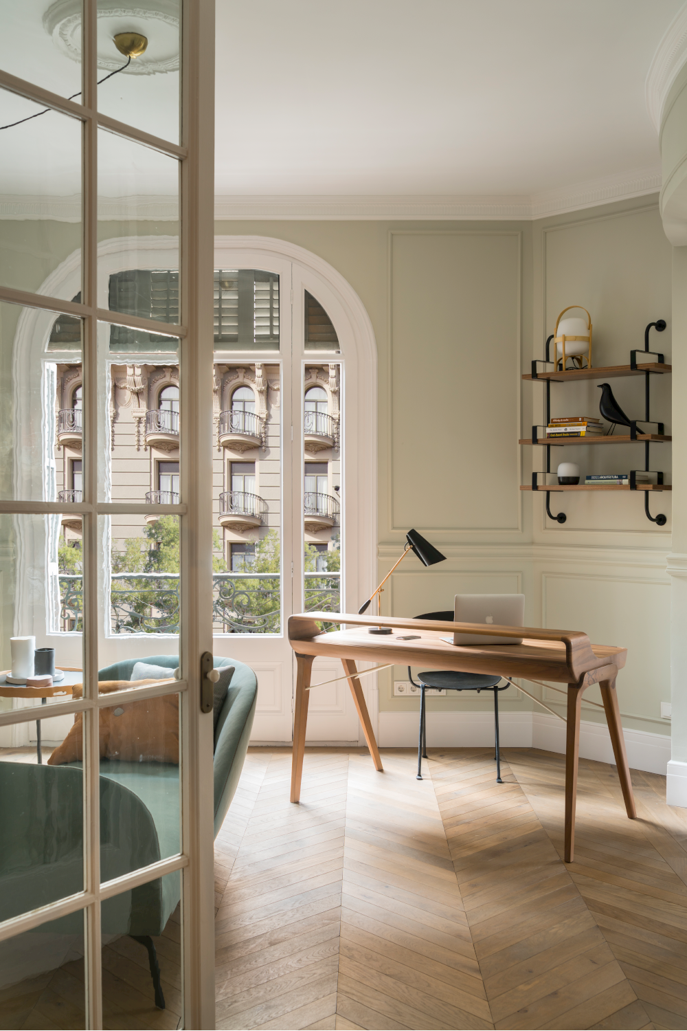 Créer un Espace de Travail à Domicile Idéal avec Big-House